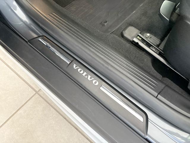 VOLVO V40 Cross Country D2 1.6 Summum