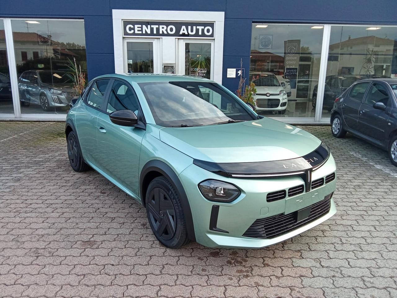 Lancia Ypsilon Hybrid e-DCT