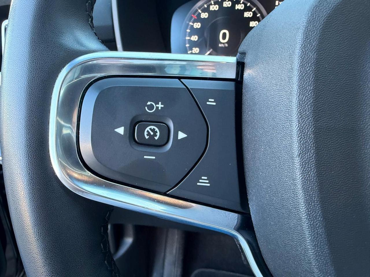 Volvo XC40 T4 Recharge Plug-in Hybrid automatico Core - AUTOCARRO N1 -