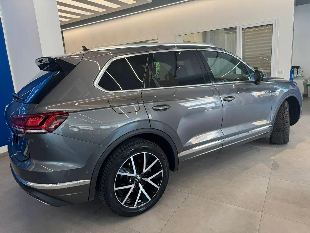 Volkswagen Touareg 3.0 V6 tdi Elegance 231cv tiptronic