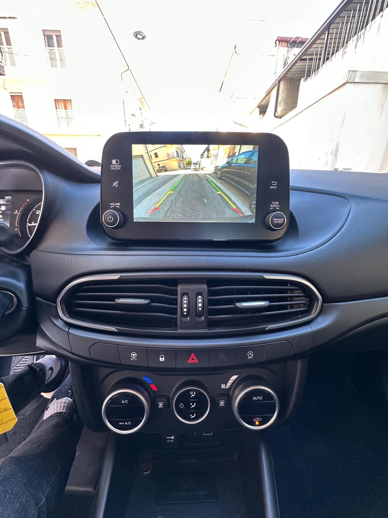 Fiat Tipo 1.3 Mjt S&S 5 porte Cross
