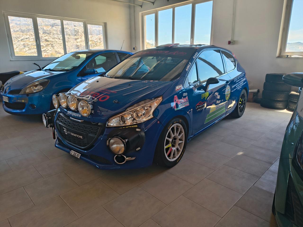 Peugeot 208 r2b