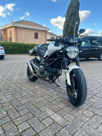 Ducati Monster 696
