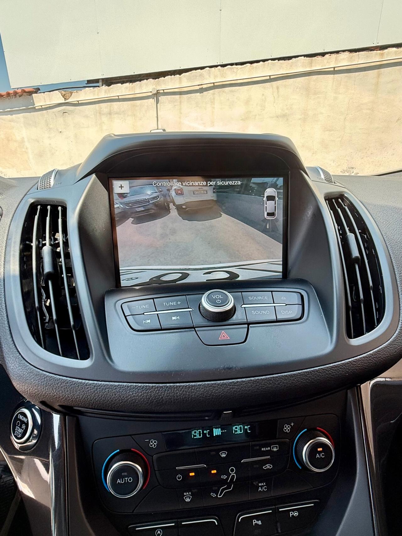 Ford Kuga 1.5 TDCI 120 CV S&S 2WD ST-Line