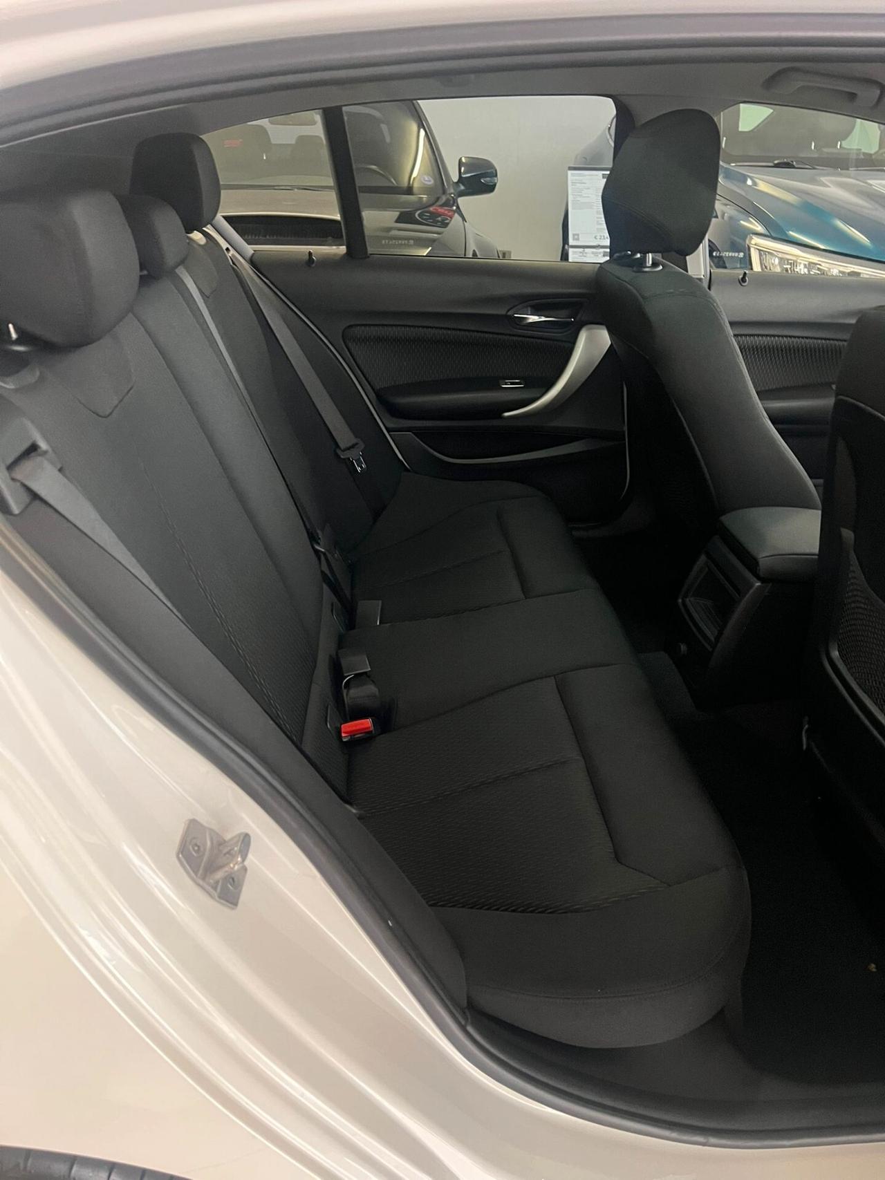 Bmw 116 116d 5p. Msport