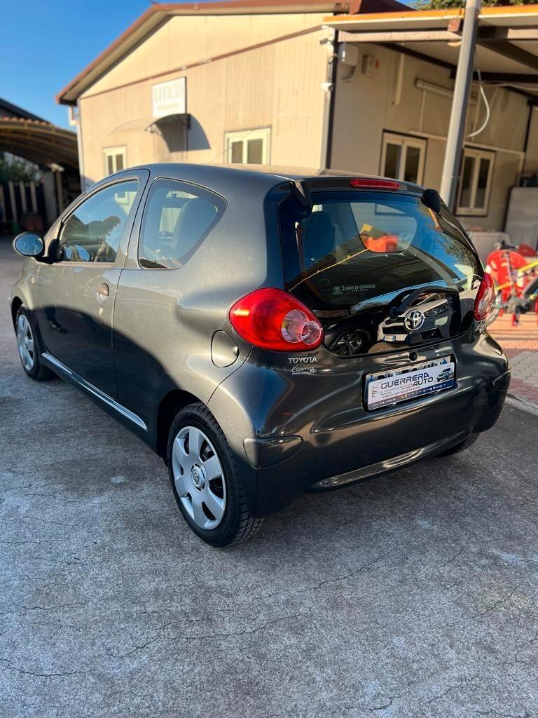 Toyota Aygo 1.0 12V VVT-i 3 porte Sol ADATTA X NEO PATENTATI KM 131MILA