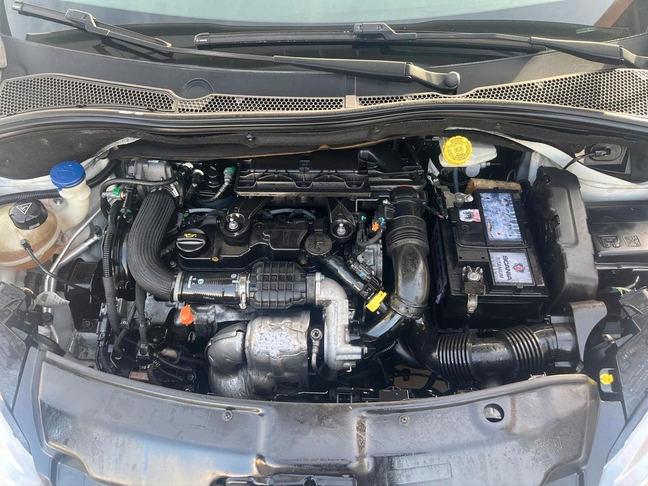 Peugeot 208 1.4 HDi 68cv Allure NEOPATENTATI