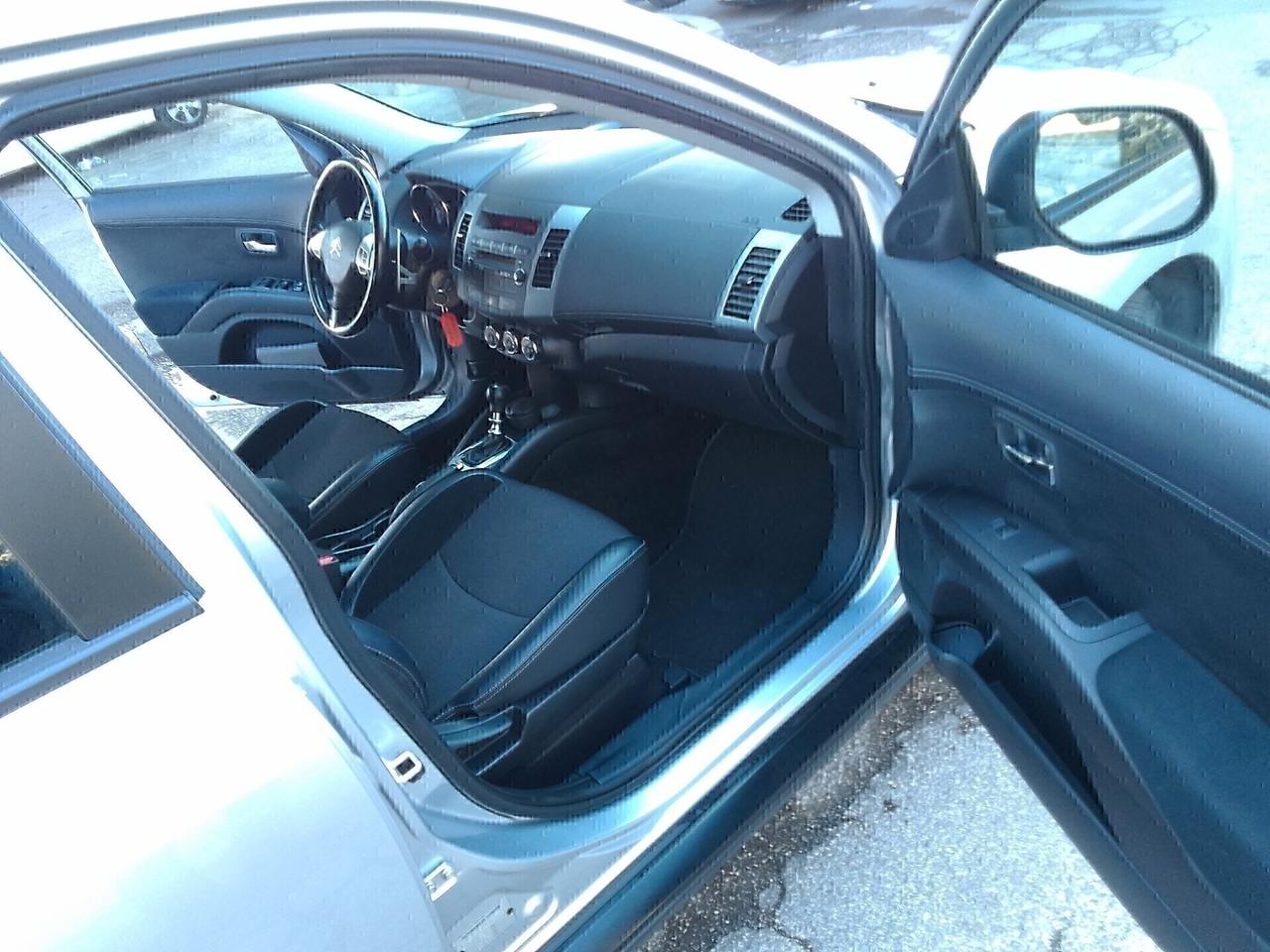 Citroen C-Crosser 2.2 TDCI