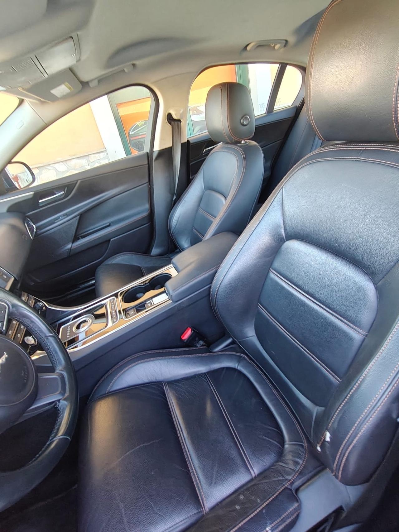 Jaguar XE 2.0 D Turbo 180CV aut. Portfolio km 129 mila permute e finanziamenti