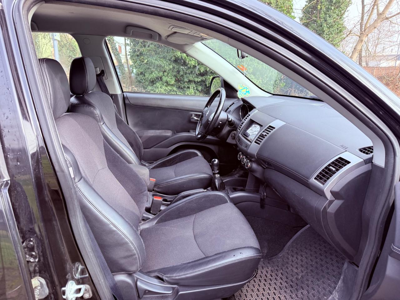 Citroen C-Crosser 2.2 HDi 4X4 - Gancio traino 2500 Kg