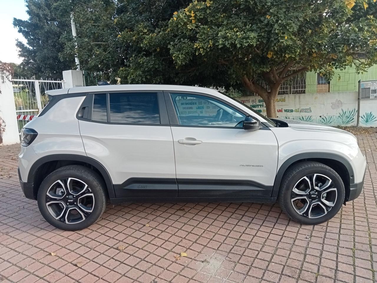 Jeep Avenger 1.2 Turbo 100 CV Summit 2025