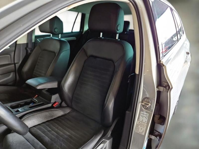 VOLKSWAGEN PASSAT VARIANT 2.0 TDI 110kW Highline BMT DSG