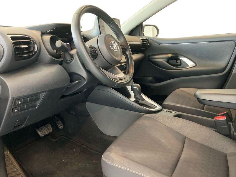 Toyota Yaris Hybrid Trend MY22