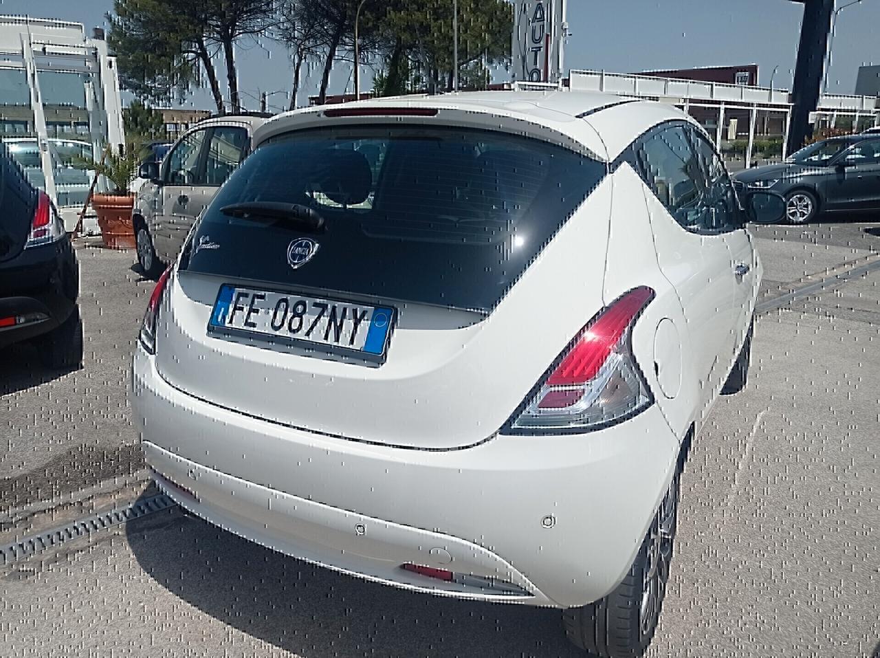 Lancia Ypsilon 1.3 MJT 95 CV 5 porte S&S Gold