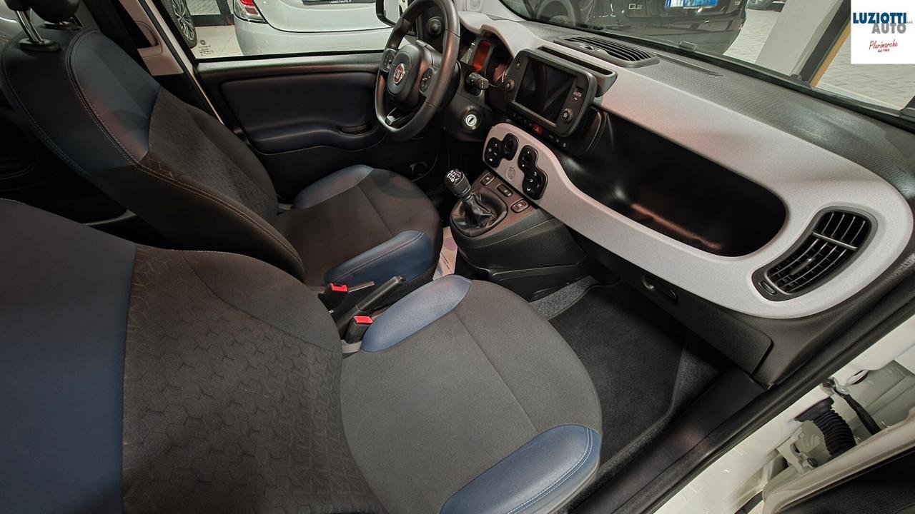 Fiat Panda CITY CROSS 1.0 HYBRID