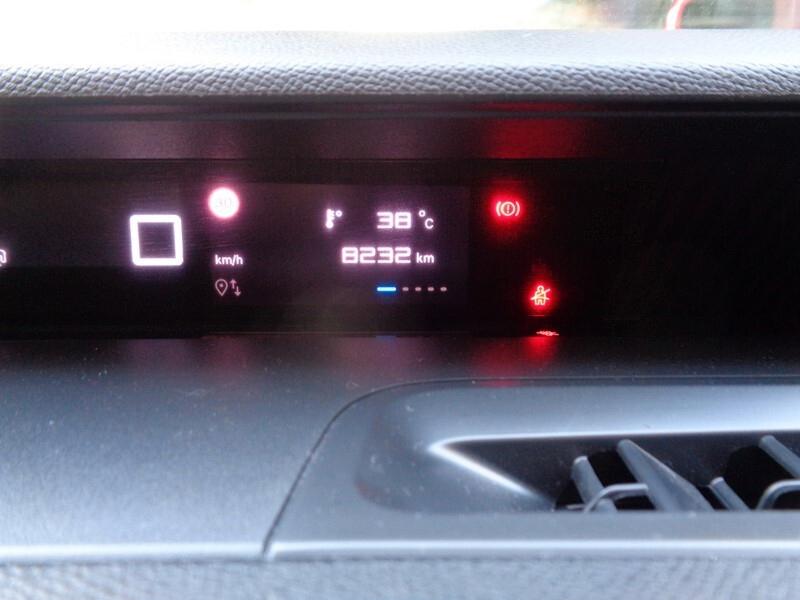 Citroen C3 PureTech 100 S&S Plus 8.000 KM