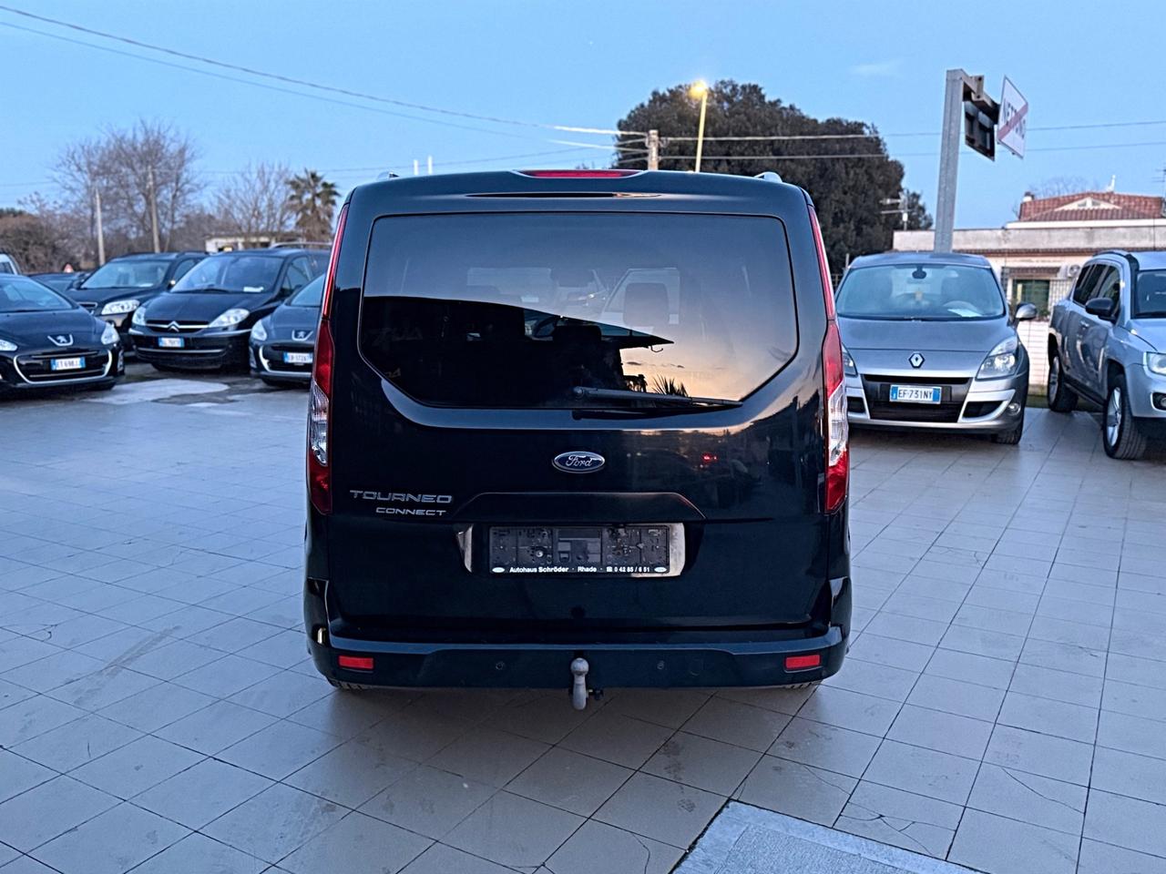 Ford Tourneo Connect 1.5 TDCi 120 CV aut. Titanium