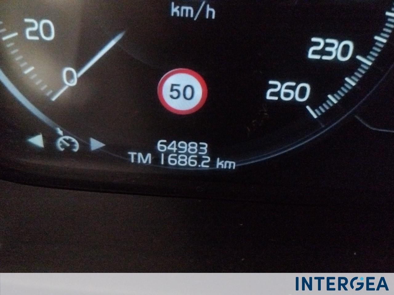 VOLVO V60 2.0 d3 Business geartronic my20