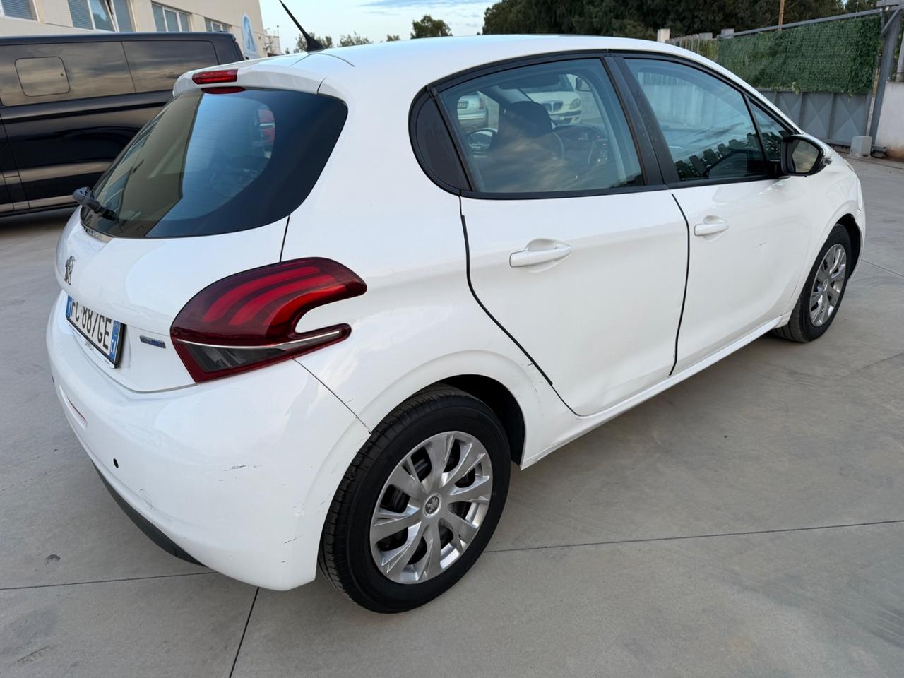 Peugeot 208 BlueHDi 75 5 porte Active 2016