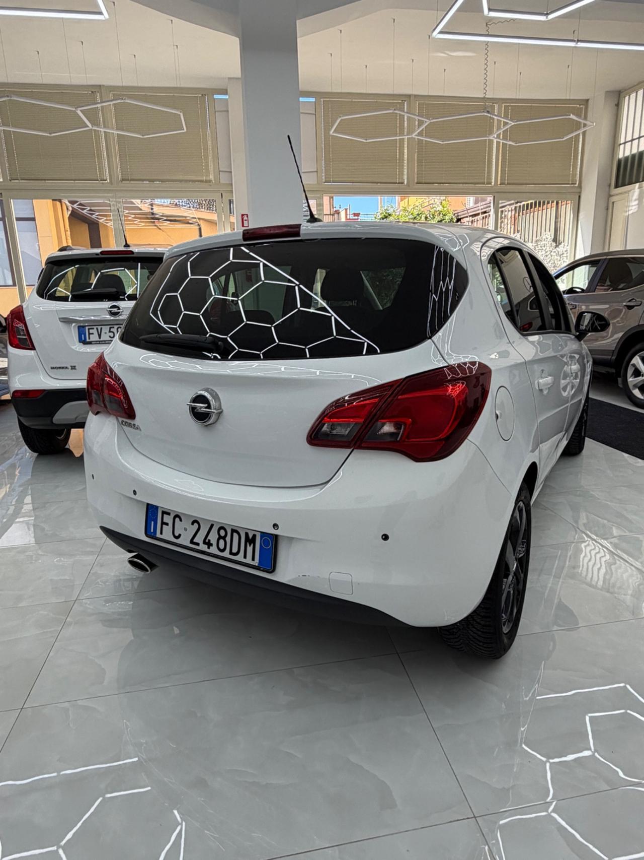 Opel Corsa 1.4 90CV GPL Tech 5 porte b-Color