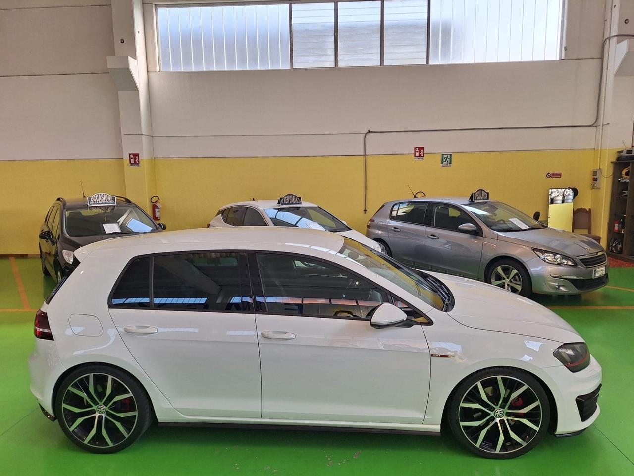 Volkswagen Golf GTI 2.0 TSI 5p. Automatico