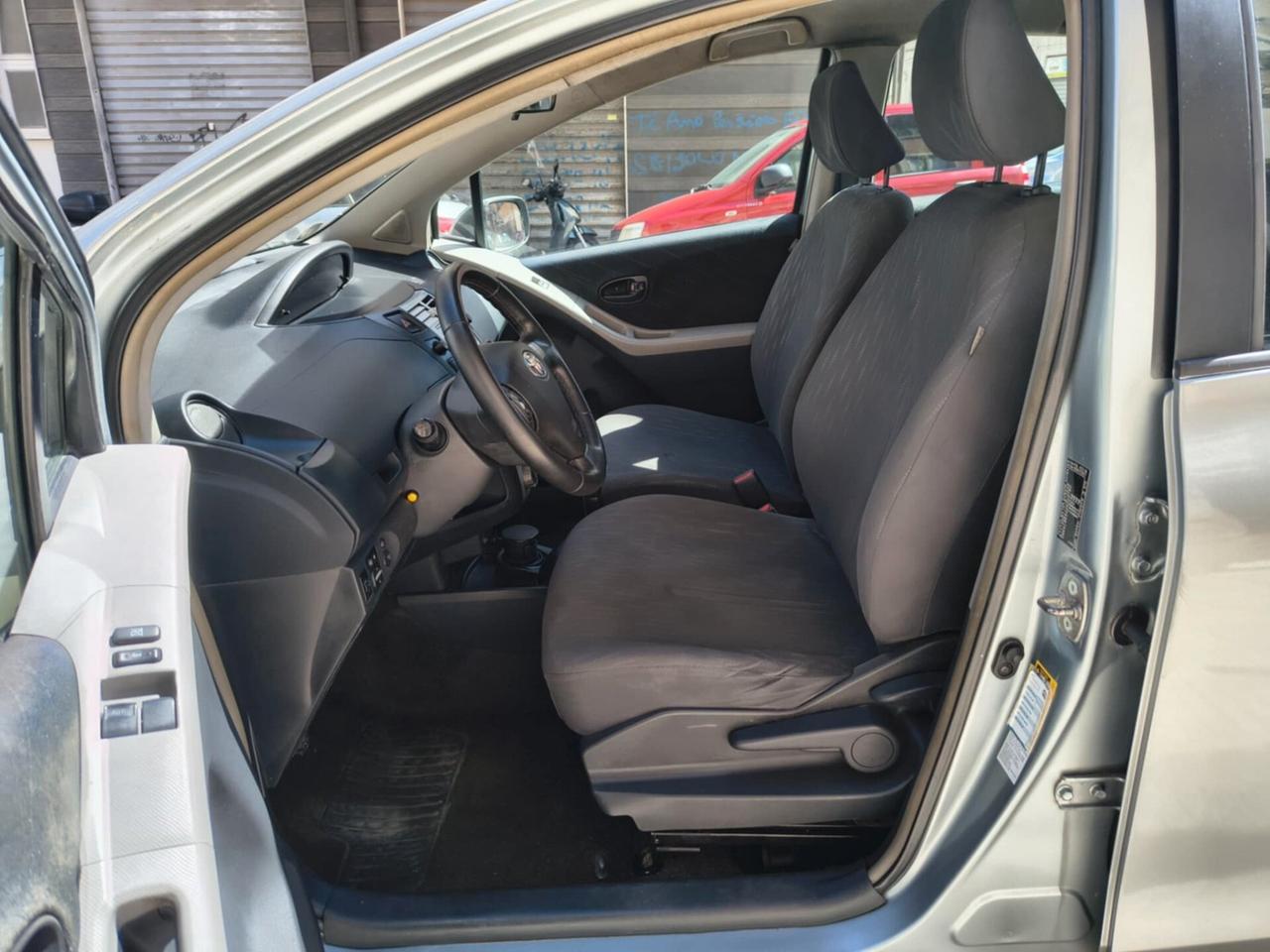 Toyota Yaris Verso 1.3i 16V cat Sol '03