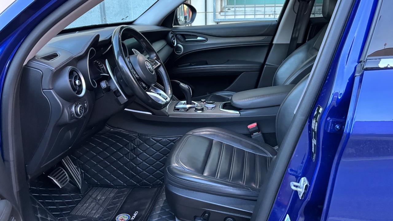 Alfa Romeo Stelvio 2.2 Turbodiesel 190 CV AT8 RWD Executive
