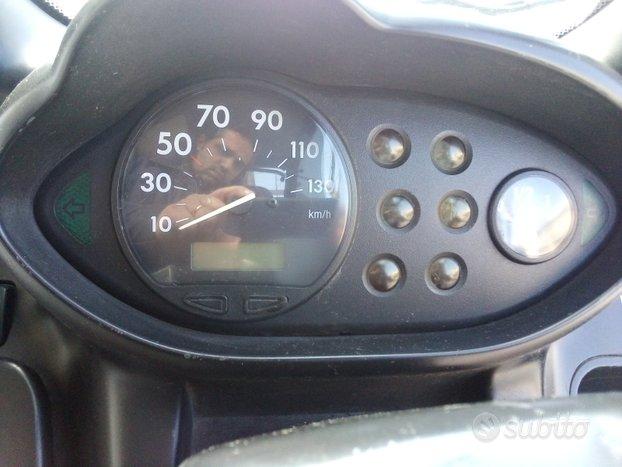 Bmw c1 125 km 23000 anno 2002