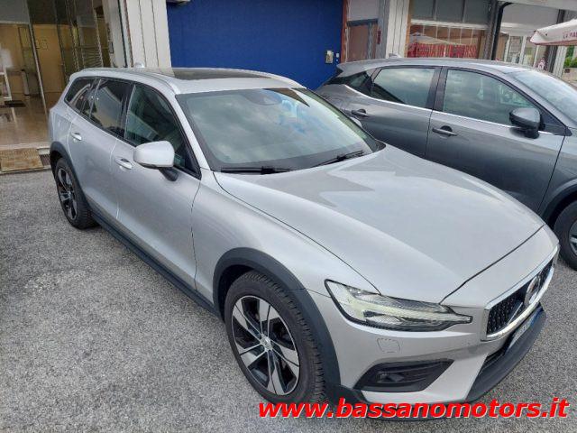 VOLVO V60 Cross Country D4 AWD Geartronic Business Plus