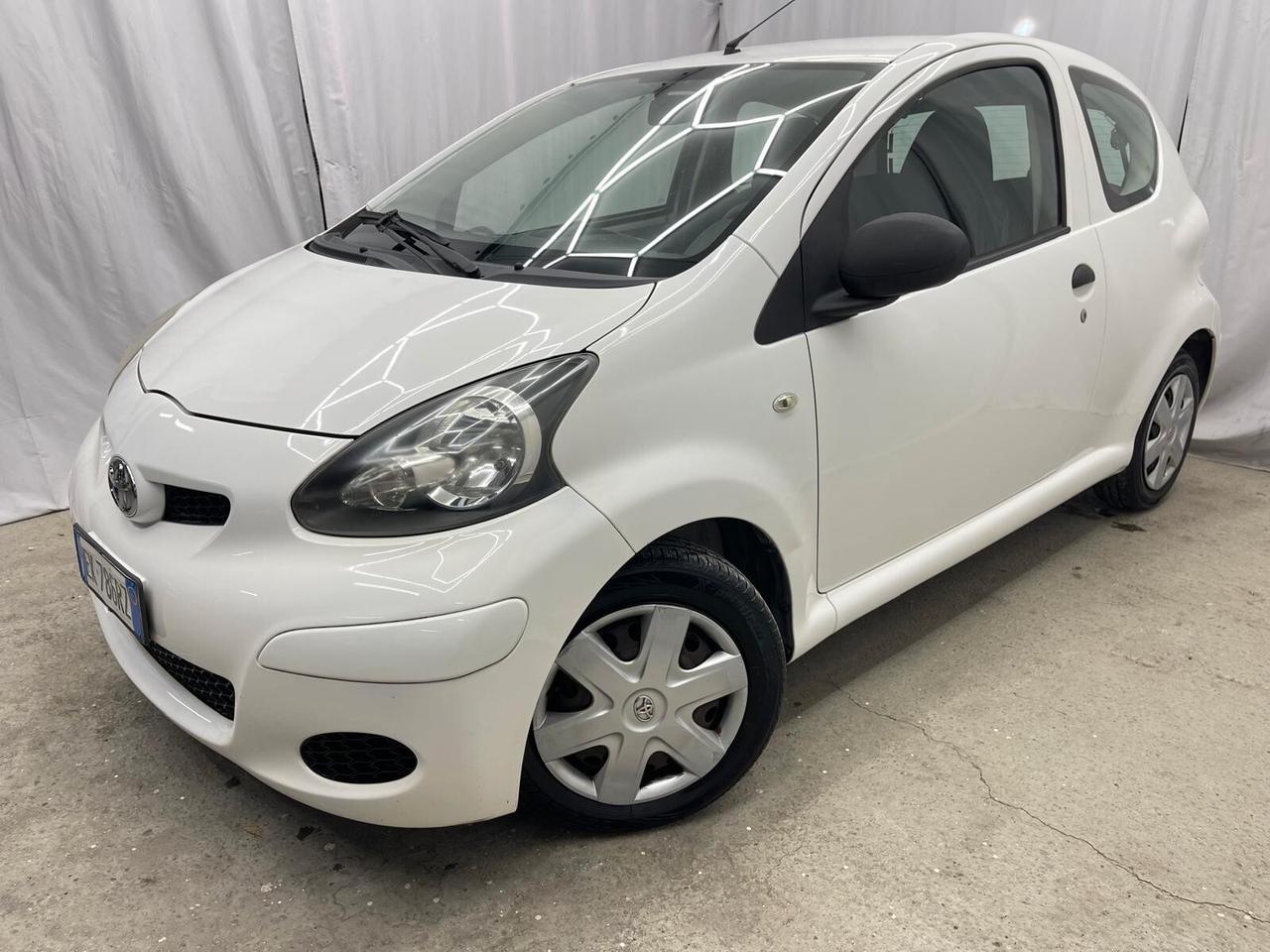 Toyota Aygo 1.0 12V VVT-i 3 porte Now Connect