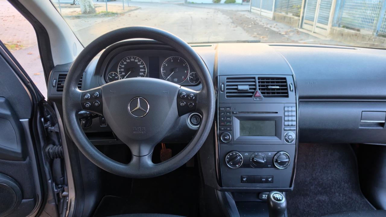 Mercedes-benz A 160 BENZINA DEL 2011 129.000km