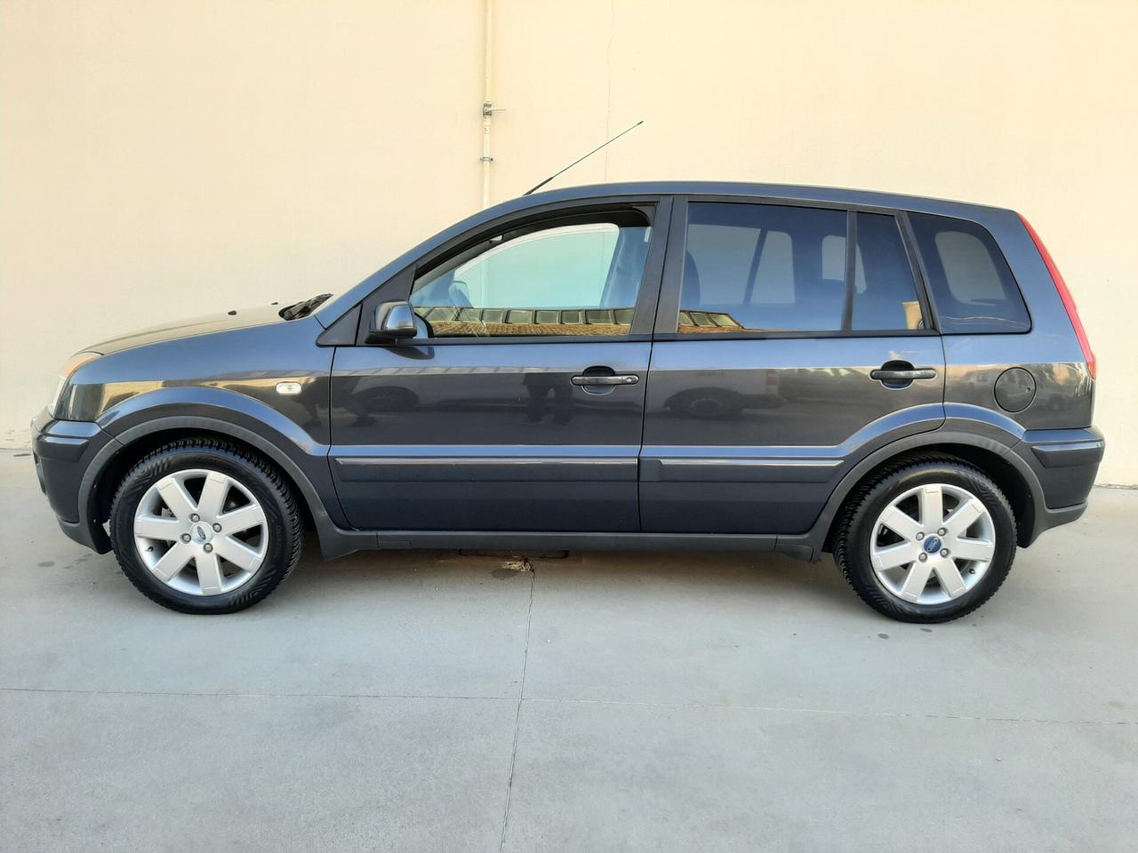 Ford Fusion 1.4 16V 5p. Titanium