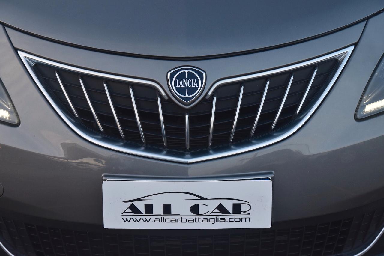 Lancia Ypsilon 1.0 Hybrid Gold