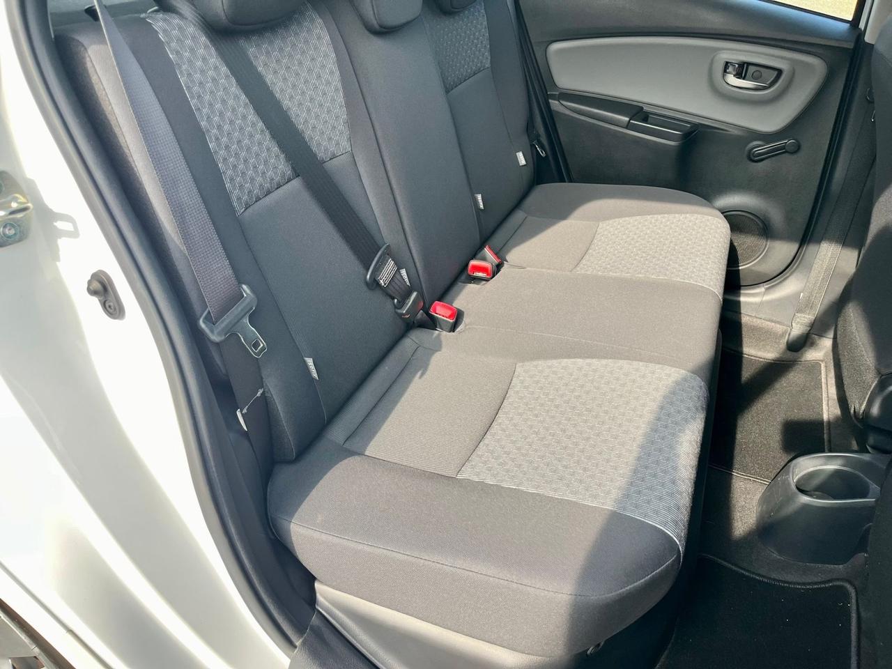 Toyota Yaris 1.5h 2015 61.000km pari al nuovo