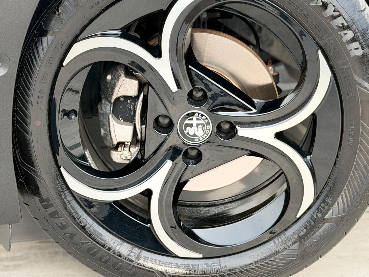 Alfa Romeo Junior 1.2 136 CV Hybrid eDCT6 SPECIALE TETTO