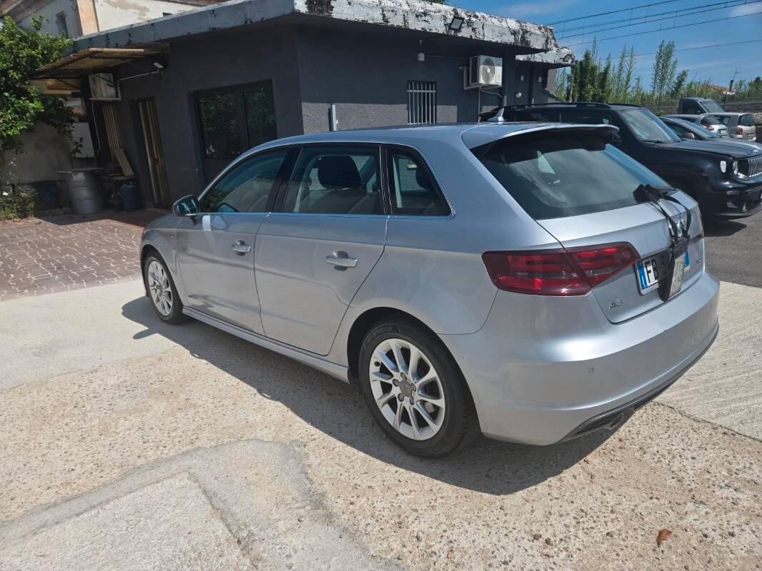 Audi A3 1.6 tdi Business 110cv s-tronic E6