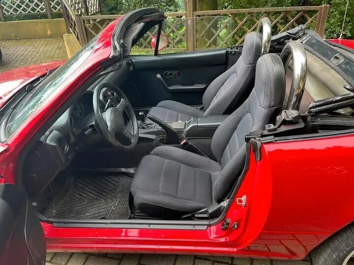 Mazda MX-5 1.6i 16V cat