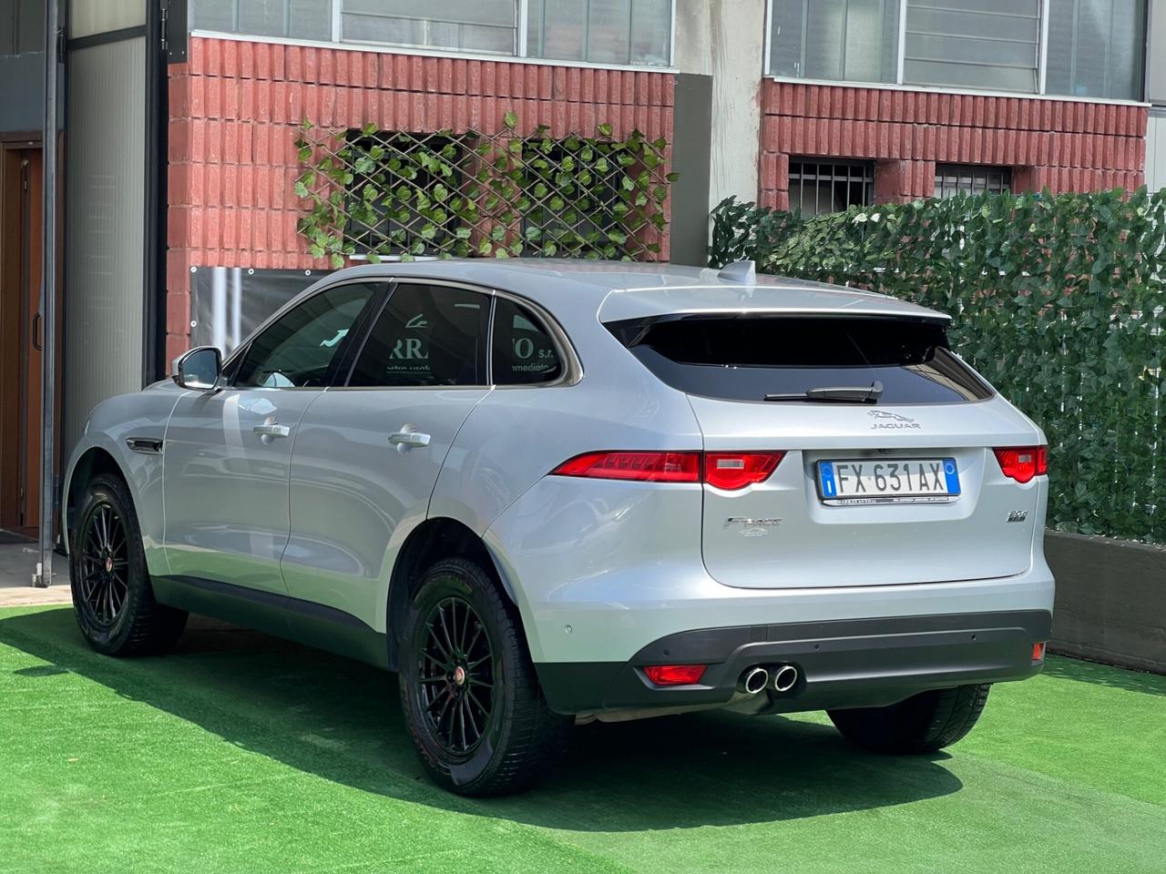 Jaguar F-Pace 2.0 D 180 CV aut. Portfolio