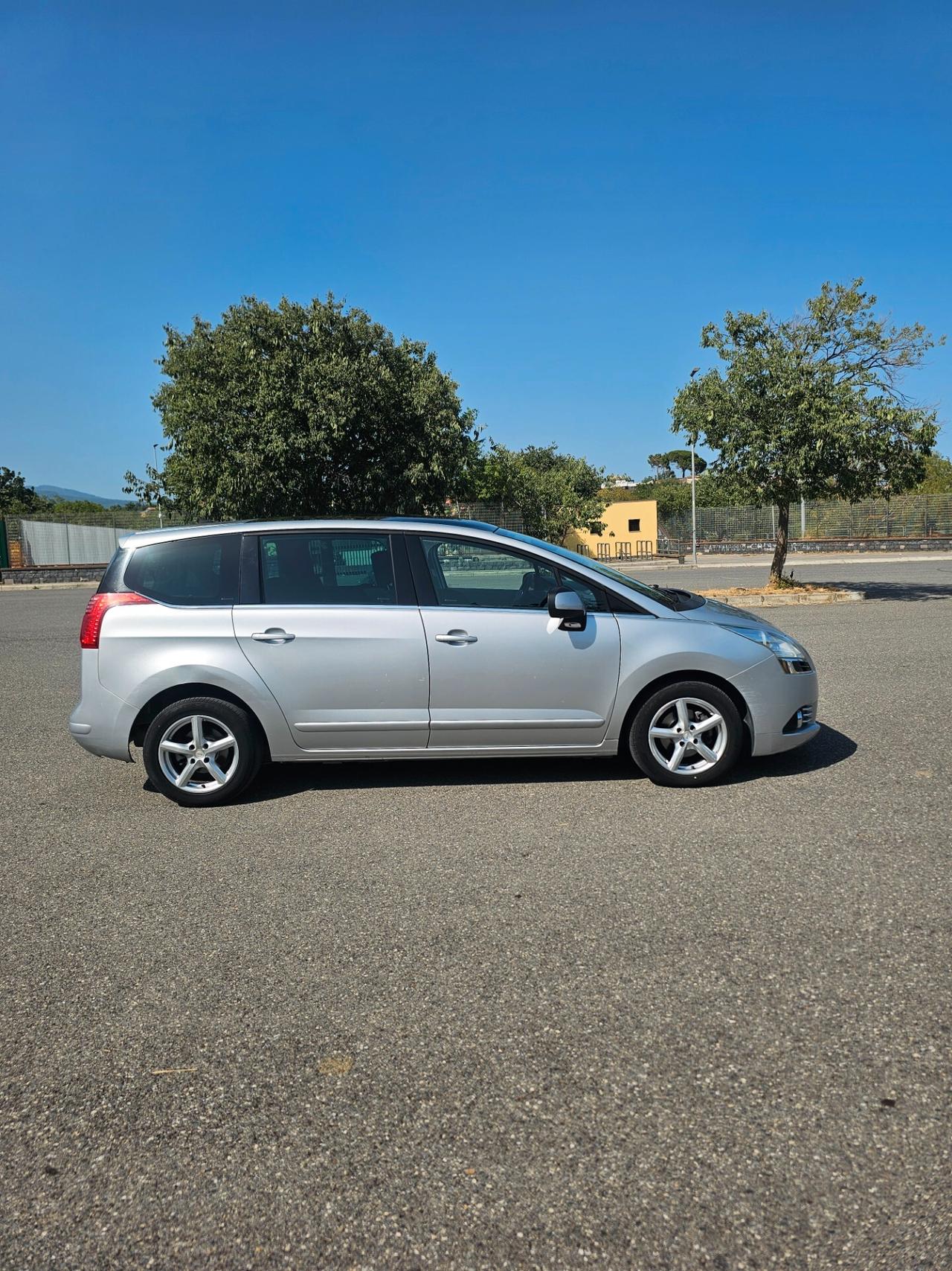 Peugeot 5008 7 posti 1.6 HDi 110CV Platinum