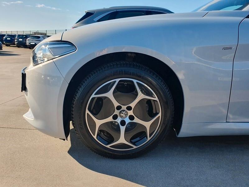ALFA ROMEO Giulia 2.2 TD 160 AT8 XENO CAM NAVI 8.8