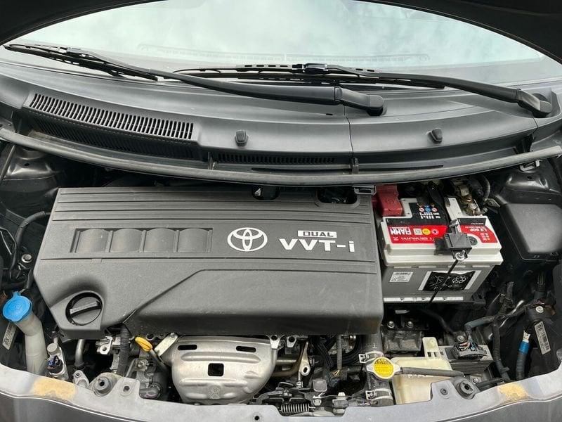 Toyota Yaris II 2005 5p 1.3 dual Sol