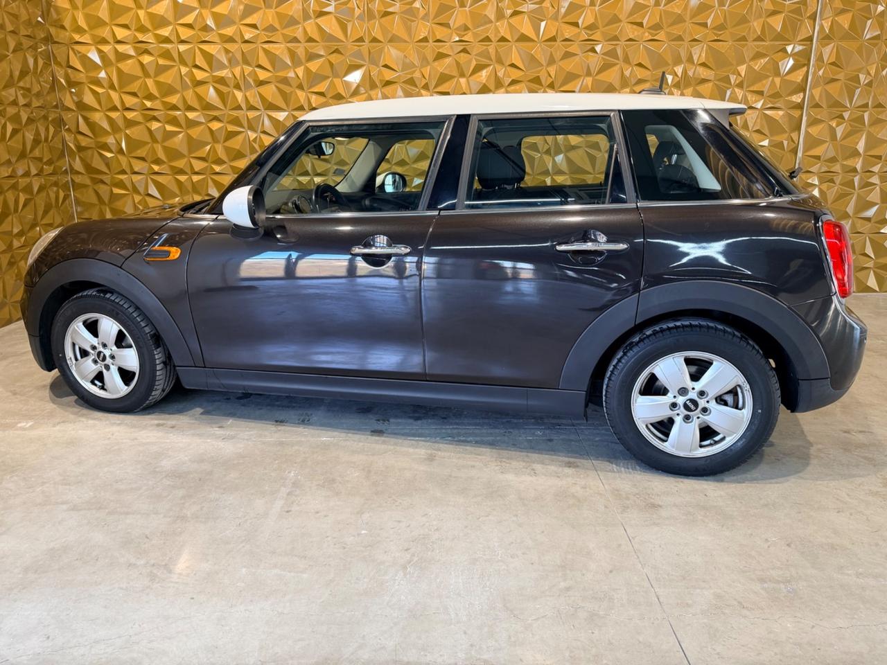 Mini 1.5 Cooper D 5 porte