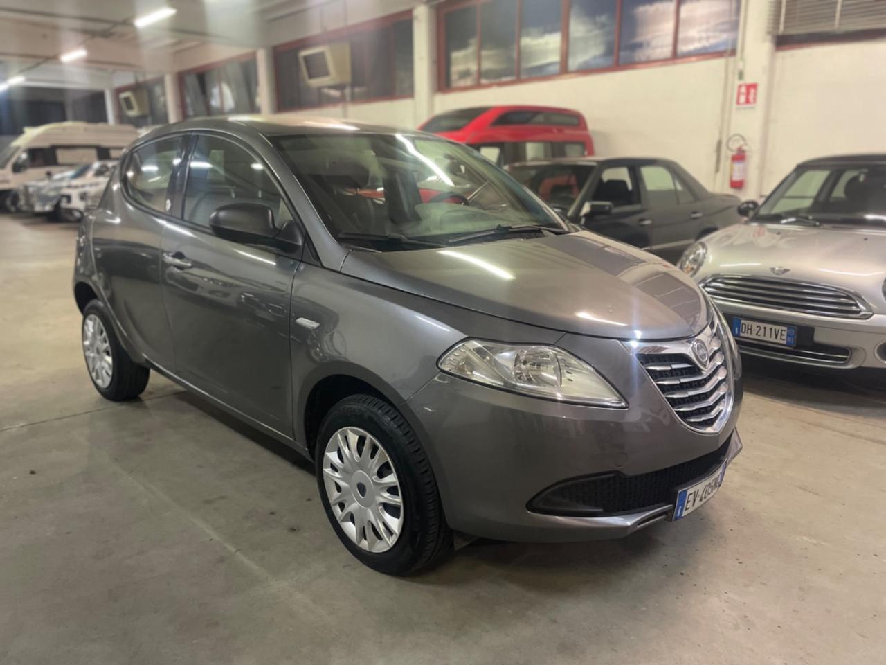 Lancia Ypsilon 0.9 TwinAir 85 CV 5 porte Metano Ecochic Gold