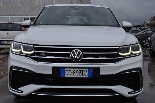 VOLKSWAGEN Tiguan 2.0 TDI 150 CV SCR DSG R-Line *Led, Luci ambiente*