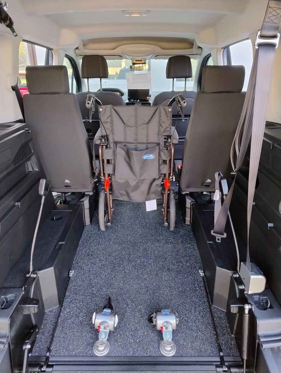 PEUGEOT RIFTER TRASPORTO DISABILI PRONTA CONSEGNA CAMBIO AUTOMATICO