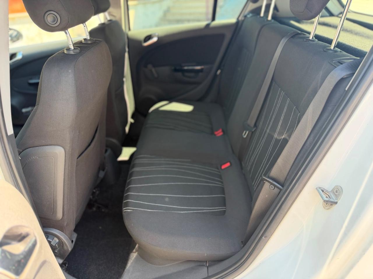 Opel Corsa 1.2 5 porte Club
