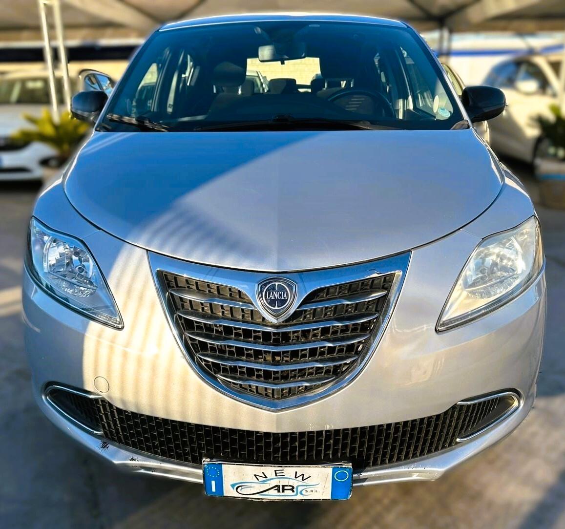 Lancia Ypsilon 1.2 69 CV Unyca