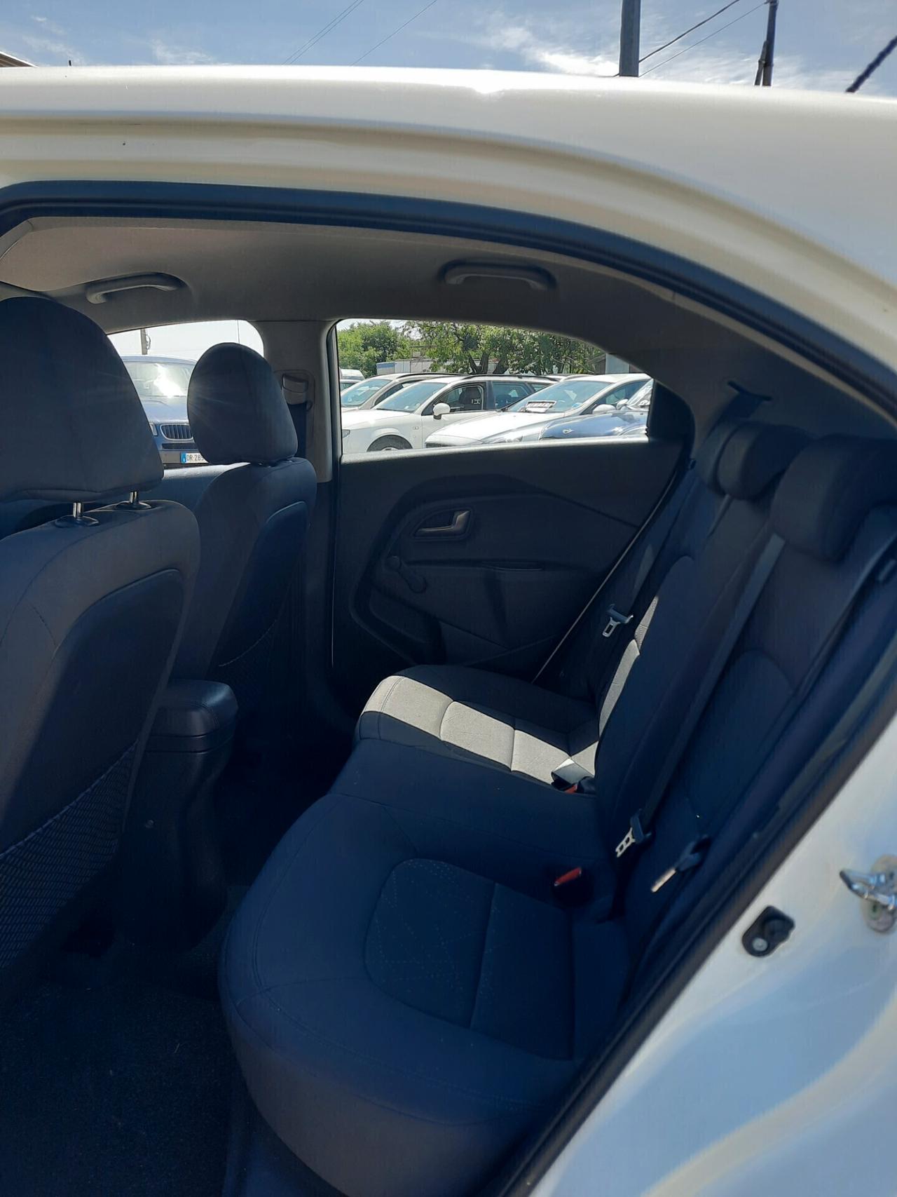 Kia Rio 1.1 CRDi 5p. Active OK NEOPATENTATI