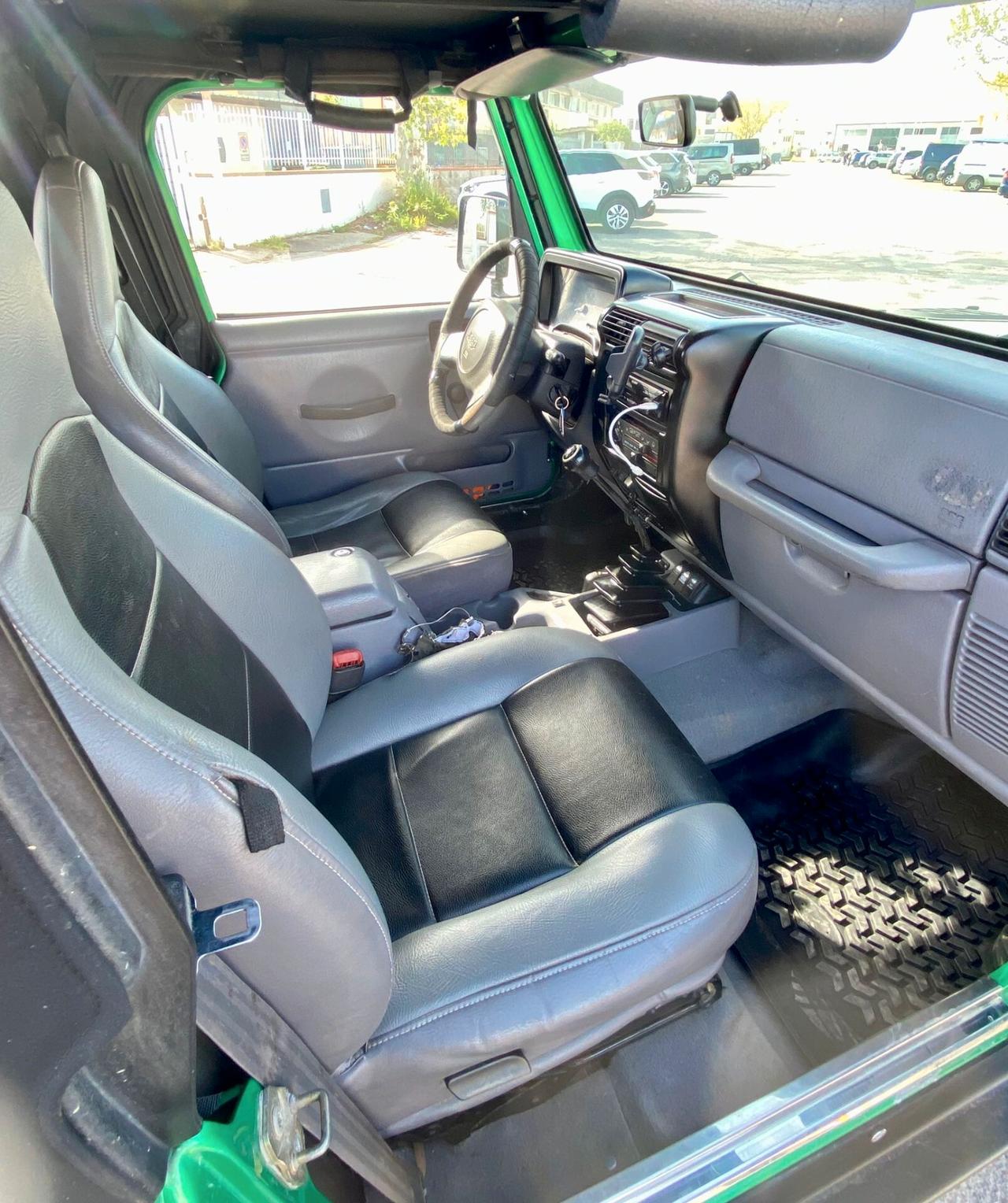 Jeep Wrangler 4.0 cat Hard top (EU)