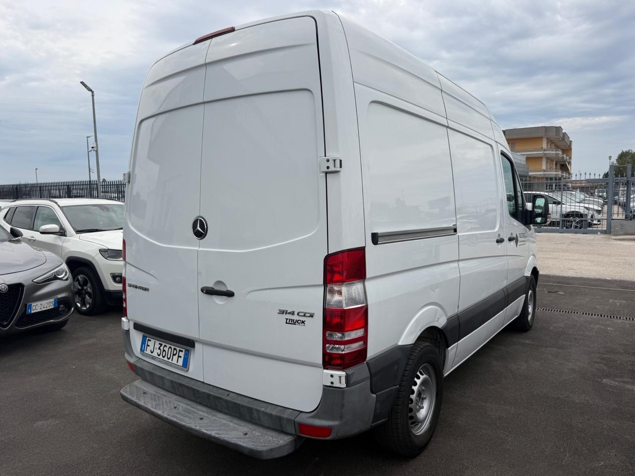 Mercedes Benz Sprinter